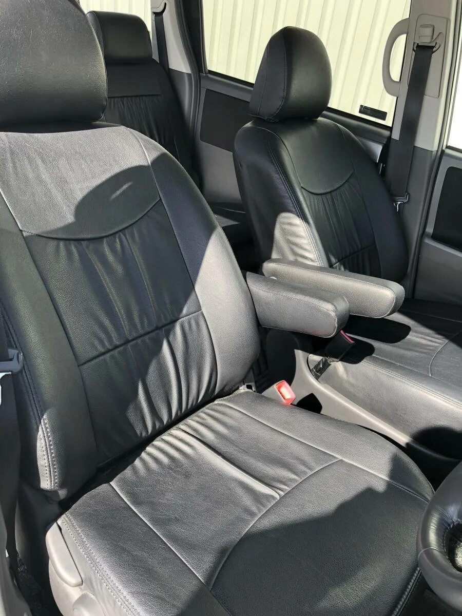 Чехлы тойота ноах 80. Toyota noah 2014 салон. Toyota voxy camper. Toyota noah 70 кузов салон. Тойота вокси 2015 чехлы.