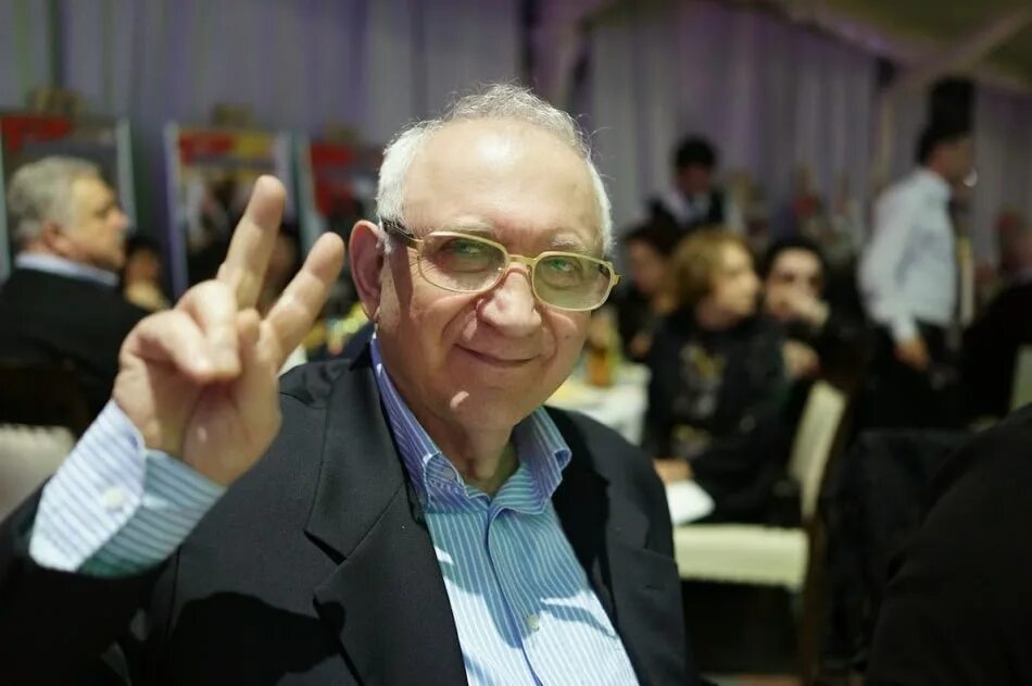 Режиссер пиша
