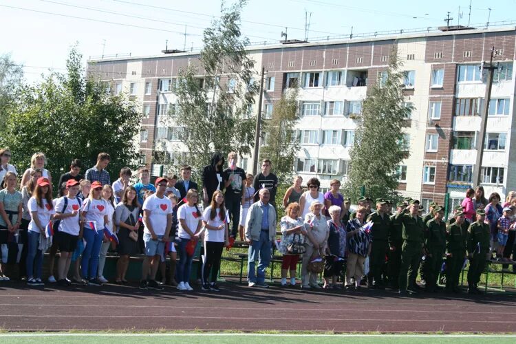 День низино. Низинская школа. Низино школа. Низинская школа фото. Низинская школа Ломоносовского района.