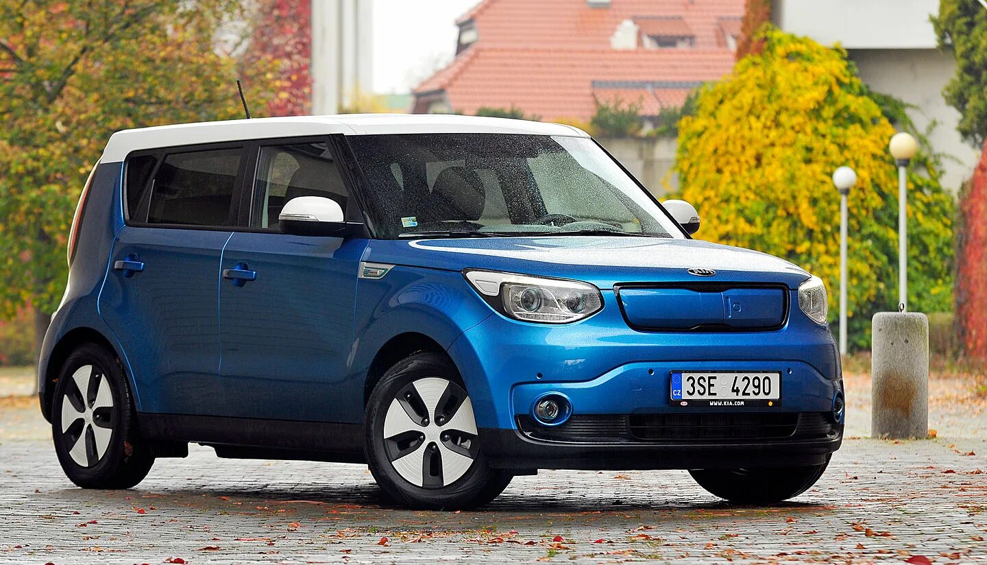 Кия электро. Kia Soul электромобиль. Электрокар Киа соул. Киа соул ev. Электроавтомобиль Kia Sol.