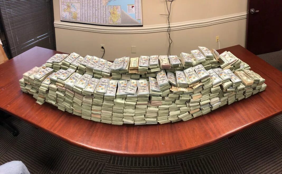 35 000 долларов в рублях. 35 000 долларов в рублях