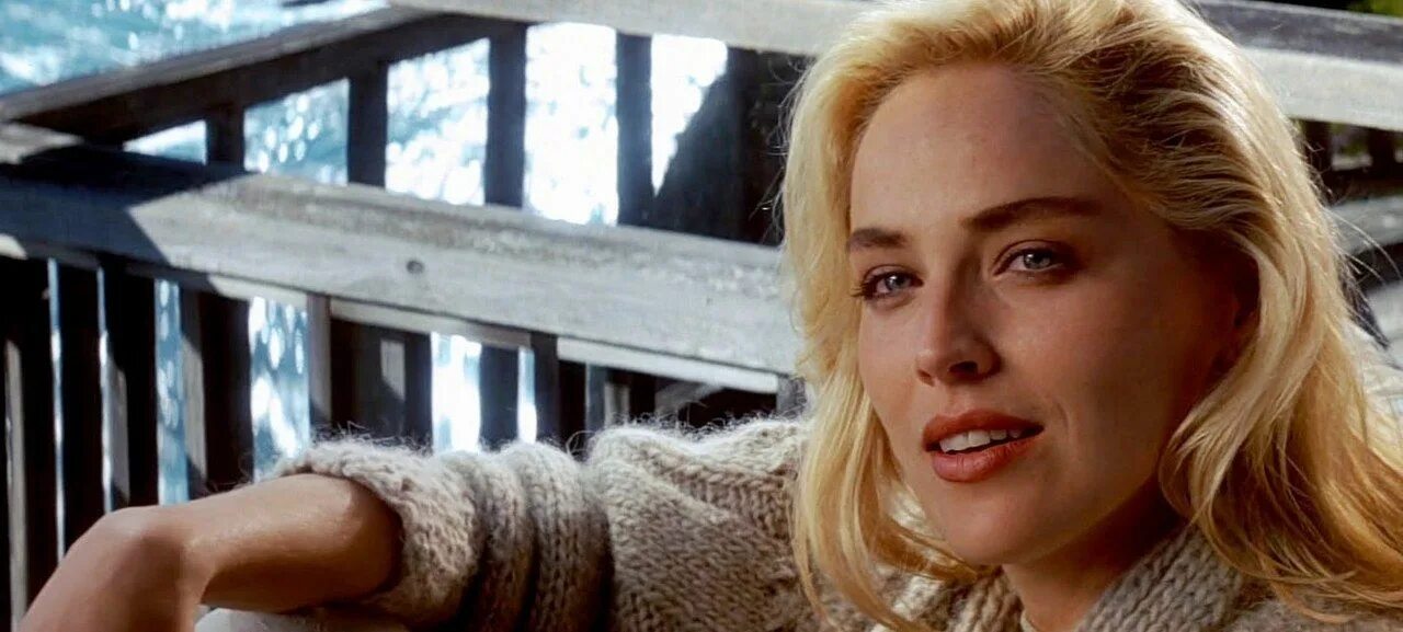 Шэрон стоун основной инстинкт. Шэрон стоун основной инстинкт фильм 1992. Шерон стокн основной ирстинки. Шэрон стоун основной инстинкт. Шэрон стоун основной инстинкт 1992.