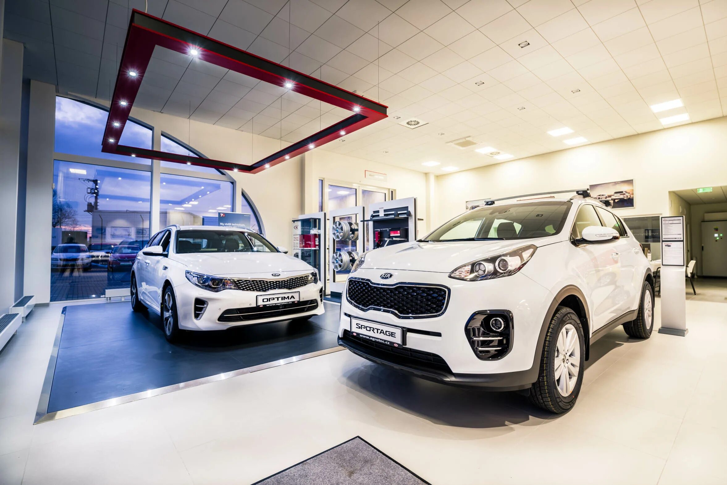 Киа новый дилерский центр. Киа Модельный ряд 2022. Kia Россия Москва. Kia Motors Russia 2022. Kia купить у официального дилера