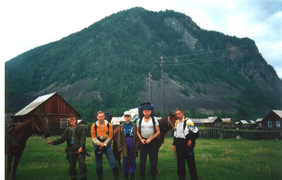 Алыгджер нерха верхняя гутара. Тофалария нерха. Тофалария верхняя гутара. Верхняя гутара. Верхняя гутара.