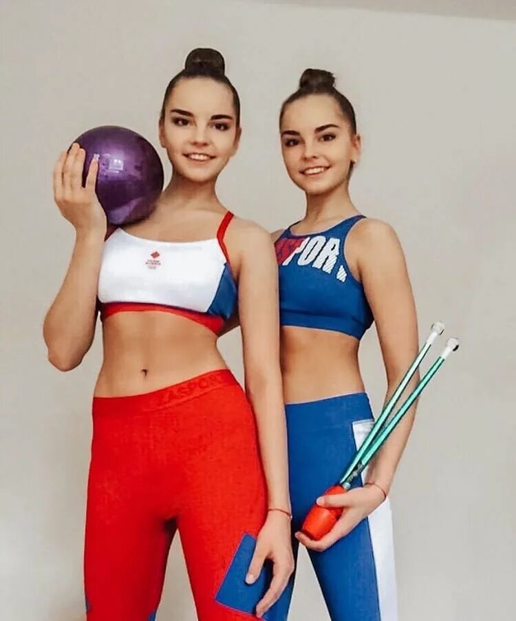 Купальники дины и арины авериных. Сестры аверины. Сестра аверины дина и арина. Арина алексеевна аверина 2020. Сестры аверины художественная гимнастика.