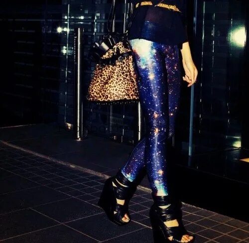 Вейп vaptio p2. Одежда в стиле космос. Космический стиль в одежде. Схема проводов адноразке vaptio. Мод на космос.