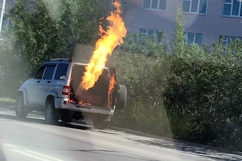 Почему машина взрывается. Машина на газу взорвалась.