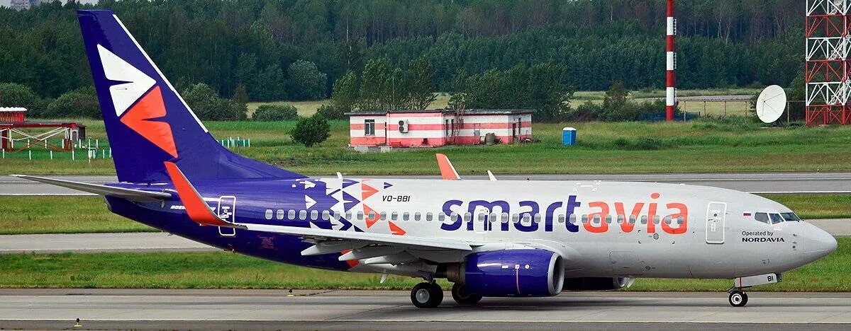 Самолет авиакомпании смартавиа. Самолёт боинг 737 смартавиа. смарт авиа боинг 737-800. 737-700 смартавиа. боинг 737 700 смартавиа.