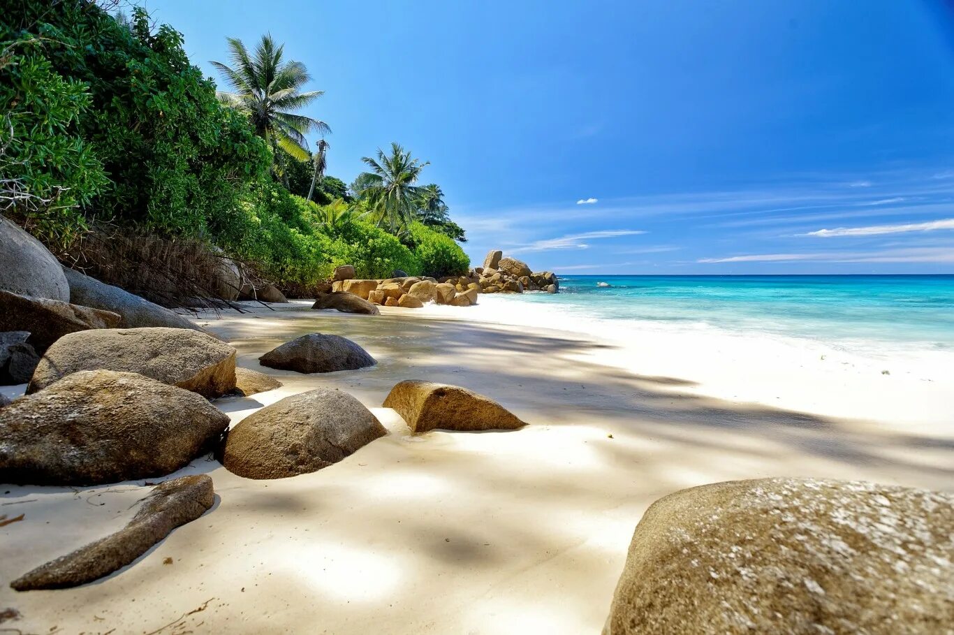 остров маэ сейшелы. остров mahe сейшелы. маэ праслин сейшелы. остров ладик сейшелы. остров маэ.