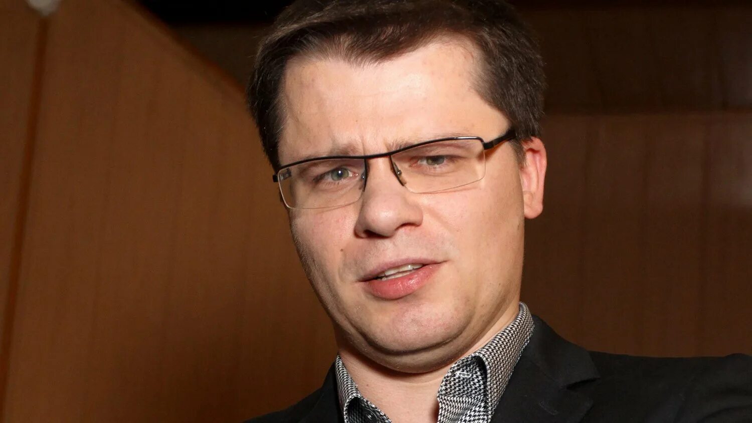 гарик харламов. игорь юрьевич харламов камеди клаб. гарик харламов 2022. игорь юрьевич харламов. футболка с именем стас.