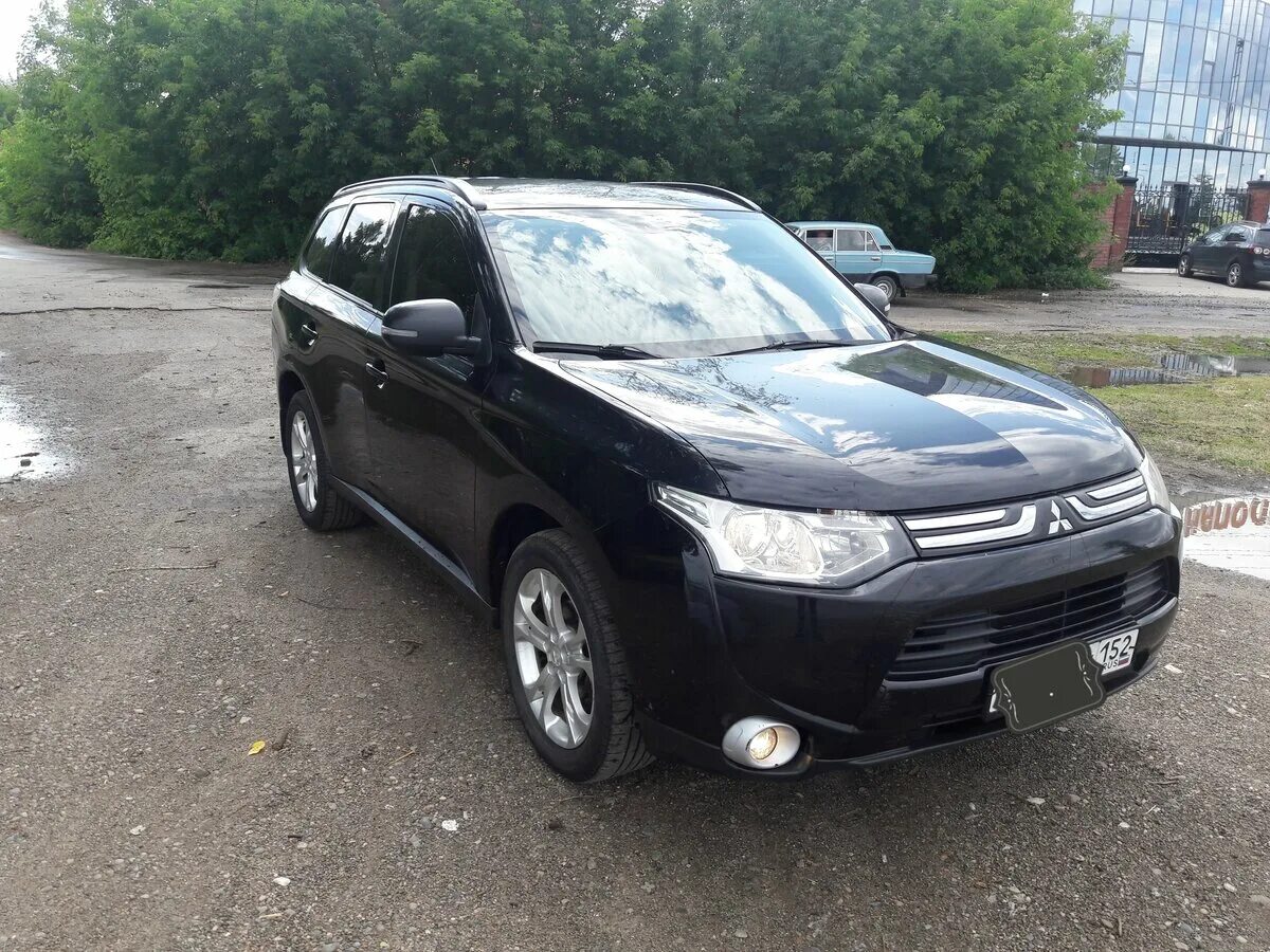 Mitsubishi Outlander III 2.0 4wd CVT (146 Л.С.) чёрный с пробегом. Аутлендер черный. Митсубиси Аутлендер авито. Мицубиси Аутлендер темно зеленый цвет.