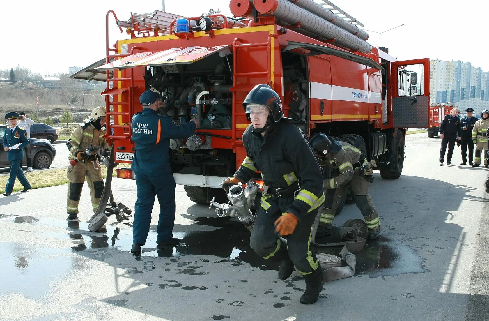 День пожарной охраны россии число. Пожарный. Пожарная охрана. Праздник пожарных в России. День пожарной охраны России 2022.