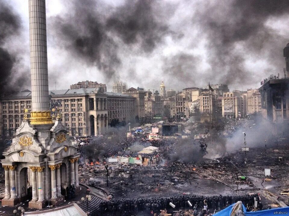 Как выглядит киев сегодня. Киев майдан. майдан незалежности 2014. киев майдан незалежности. киев 2014.