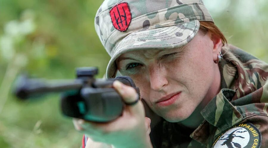 Олена белозерская снайпер. Где украинская снайперша. Где украинская снайперша. Где украинская снайперша. Где украинская снайперша.