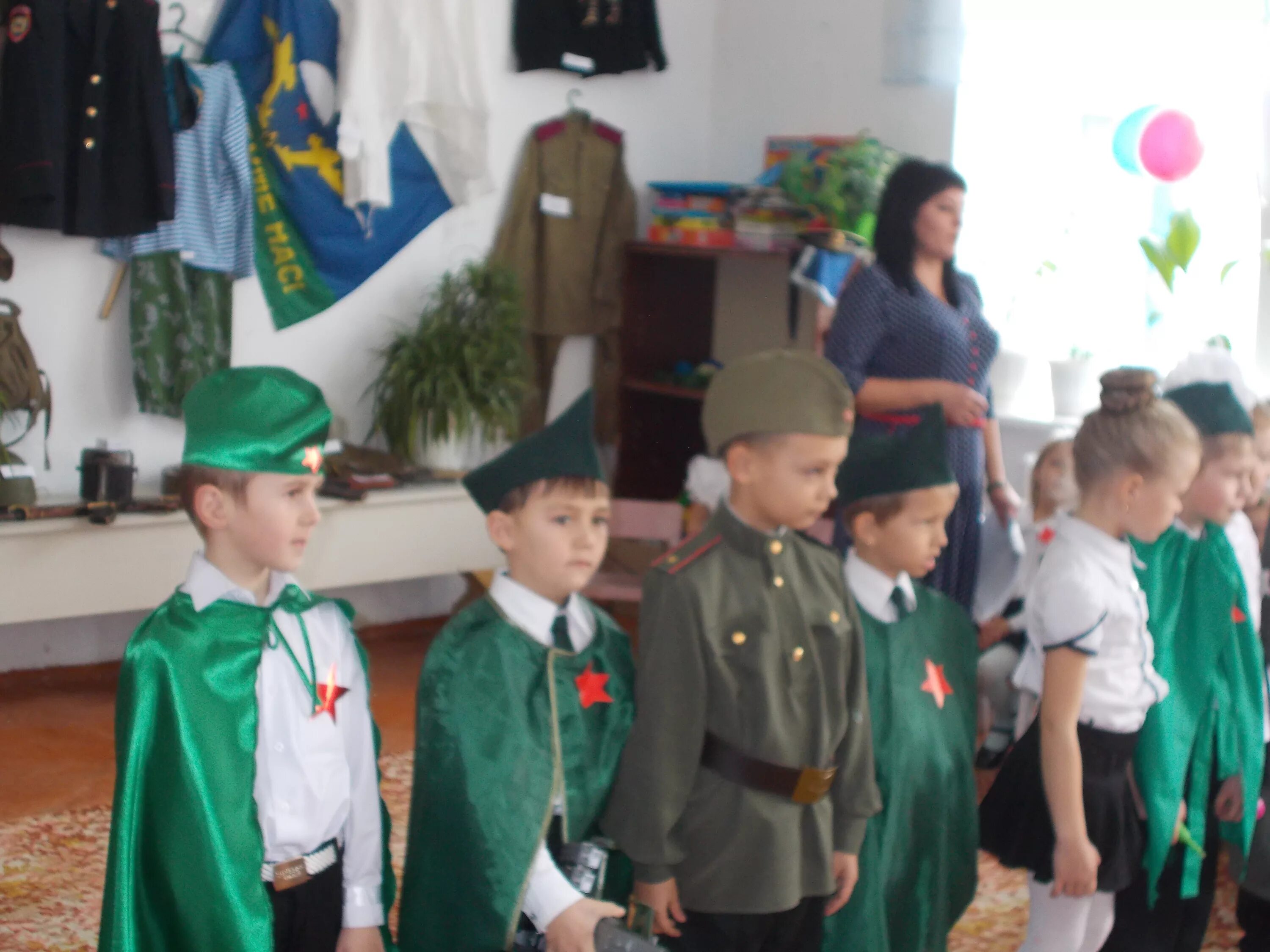 Утренник 23 февраля в детском саду подготовительная группа. Праздник 23 февраля в саду подготовительная группа. Праздники на 23 февраля сценки. Сценка на 23 февраля подготовительная группа.