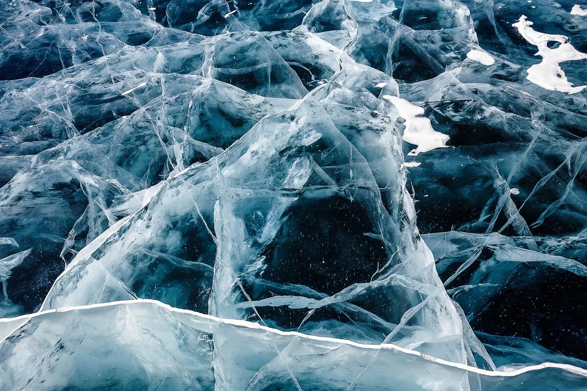 Лед взятый. Лед. Много льда. Лед сверху. Куча льда.