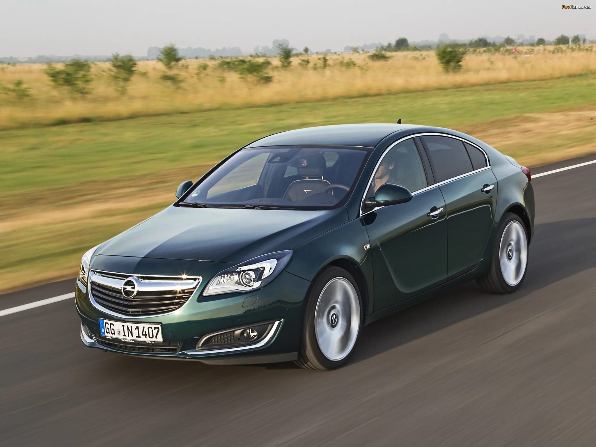 Опель купить уфа. Opel Insignia 2013. Опель Инсигния 2013. Опель Инсигния хэтчбек. Opel Insignia 1 поколение.