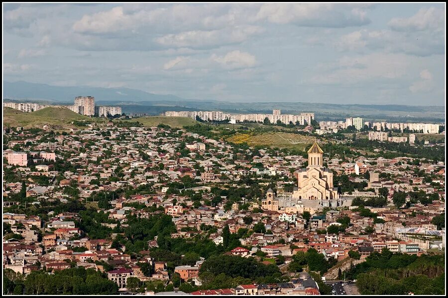 Город грузин. Современный Тбилиси. Тифлис современный. Современный Тбилиси фото. Тбилиси современный город фото.