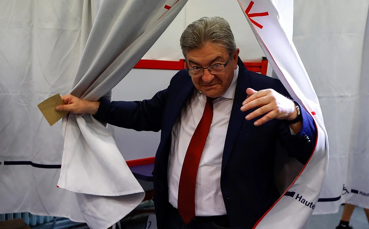 Выборы во франции 2022. Выборы во франции 2022. Выборы во франции 2022. Эммануэль макрон 2022. Выборы во франции 2022.