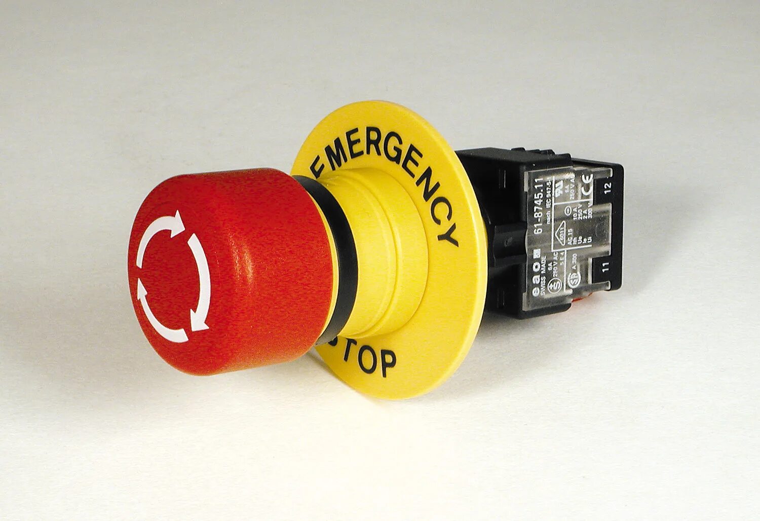 Age stop косметика. Кнопка estop. Русифицированный мач3. Сыворотка в упаковке косметика. Красная кнопка стоп с заглушкой.