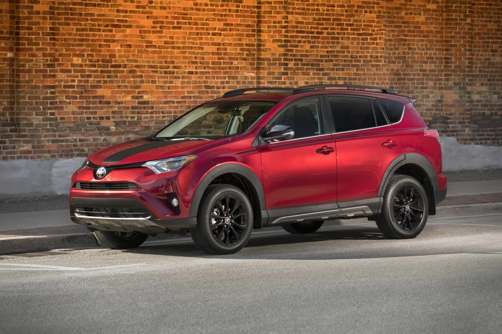 Toyota rav4 2018. Тойота рав 4 2018. Тойота рав 4 2018 года. Toyota rav4 2017. Тойота рав 4 2017.