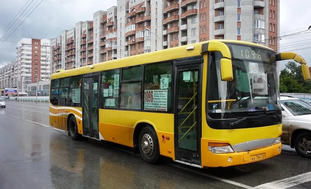 Китайский рынок автобусы. Китайские автобусы. Китайские городские автобусы. Автобус желтый. Современные автобусы.