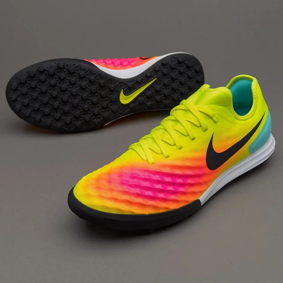 Купить найки футбольные. Nike MAGISTAX Finale 2. Сороконожки найк Magista. Шиповки Nike MAGISTAX Finale TF. Nike Magista x сороконожки.