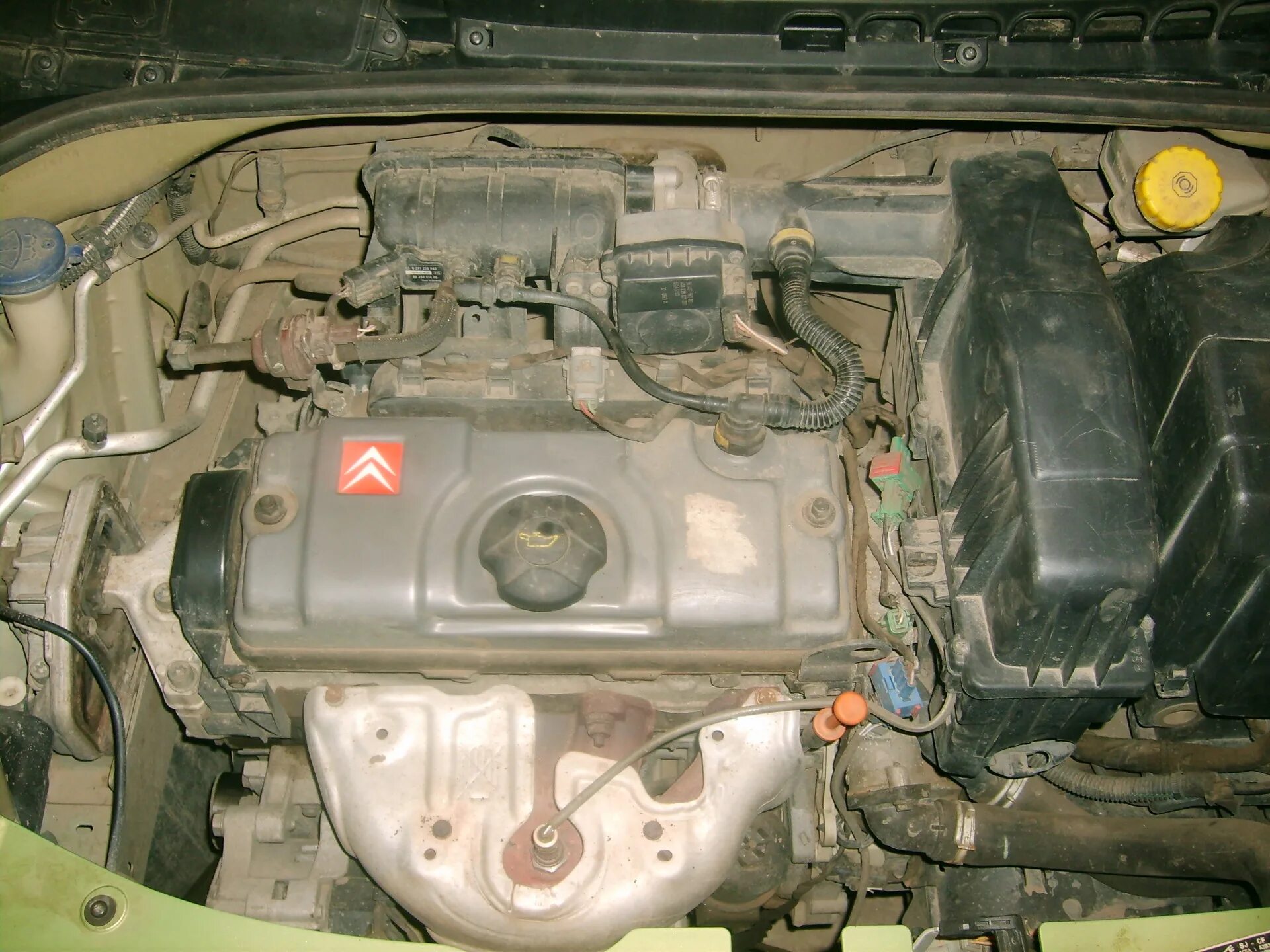 Двигатель Ситроен ц3 1.4. Citroen c3 мотор. Фильтр для замены масла Ситроен с 3 2003 г объем 1,4. Ситроен ds3 1.4 замена масляного фильтра.