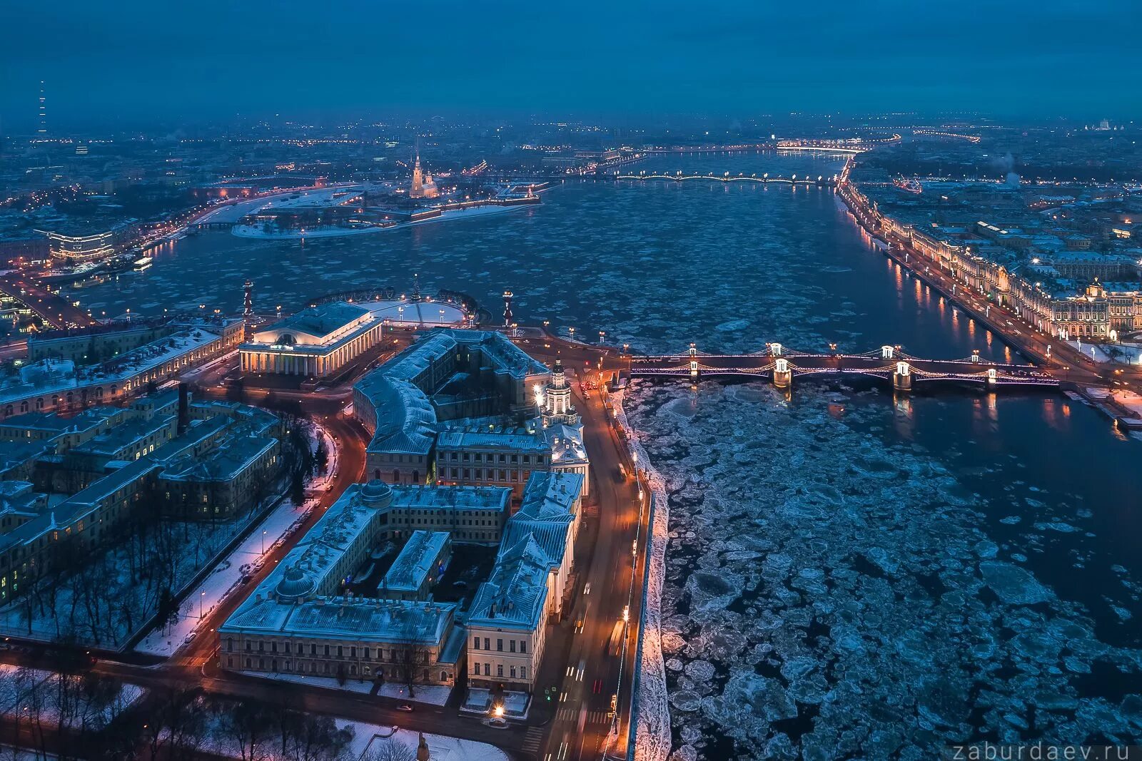 Забурдаев ночной Петербург. Санкт-Петербург зима Забурдаев. Васильевский остров Санкт-Петербург с высоты птичьего полета.