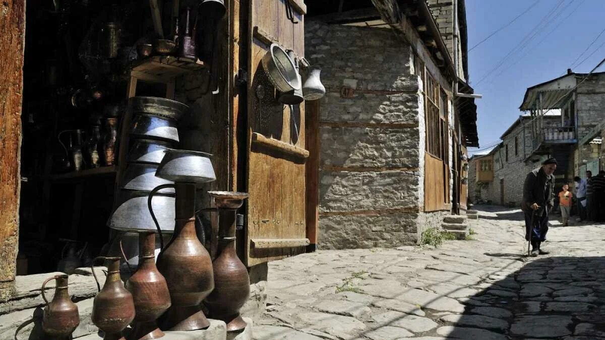 Лагич Азербайджан. Баку деревня Лагич. Село Лагич в Азербайджане. Лагич город в Азербайджане. Азербайджан уехать