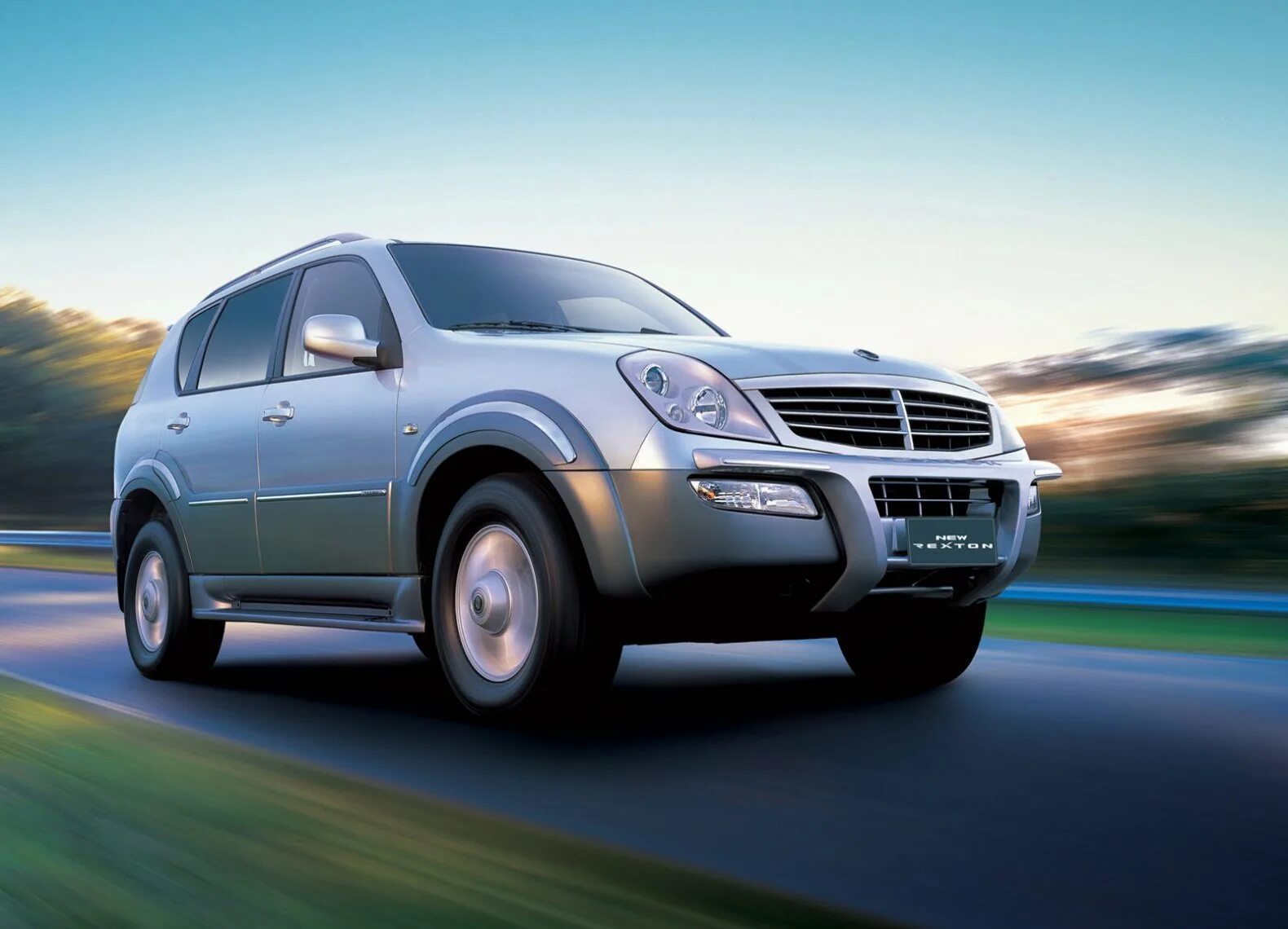 Отзывы санг енг рекстон. SSANGYONG Rexton 2005. Рекстон Санг Йонг 1. SSANGYONG Rexton 2.7 2005. SSANGYONG Rexton 2001.