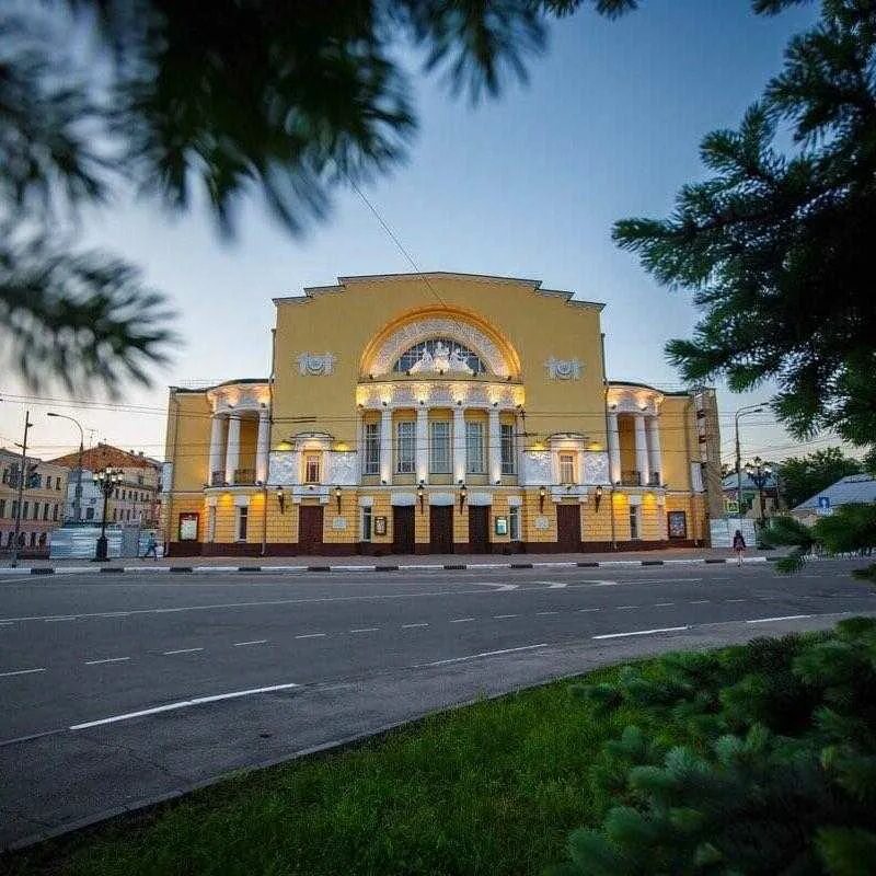 Ярославский драматический театр. Ярославский Академический драматический театр имени ф.г.Волкова. Театр драмы имени Федора Волкова в Ярославле. Волковский театр Ярославль. Как выглядит театр имени волкова