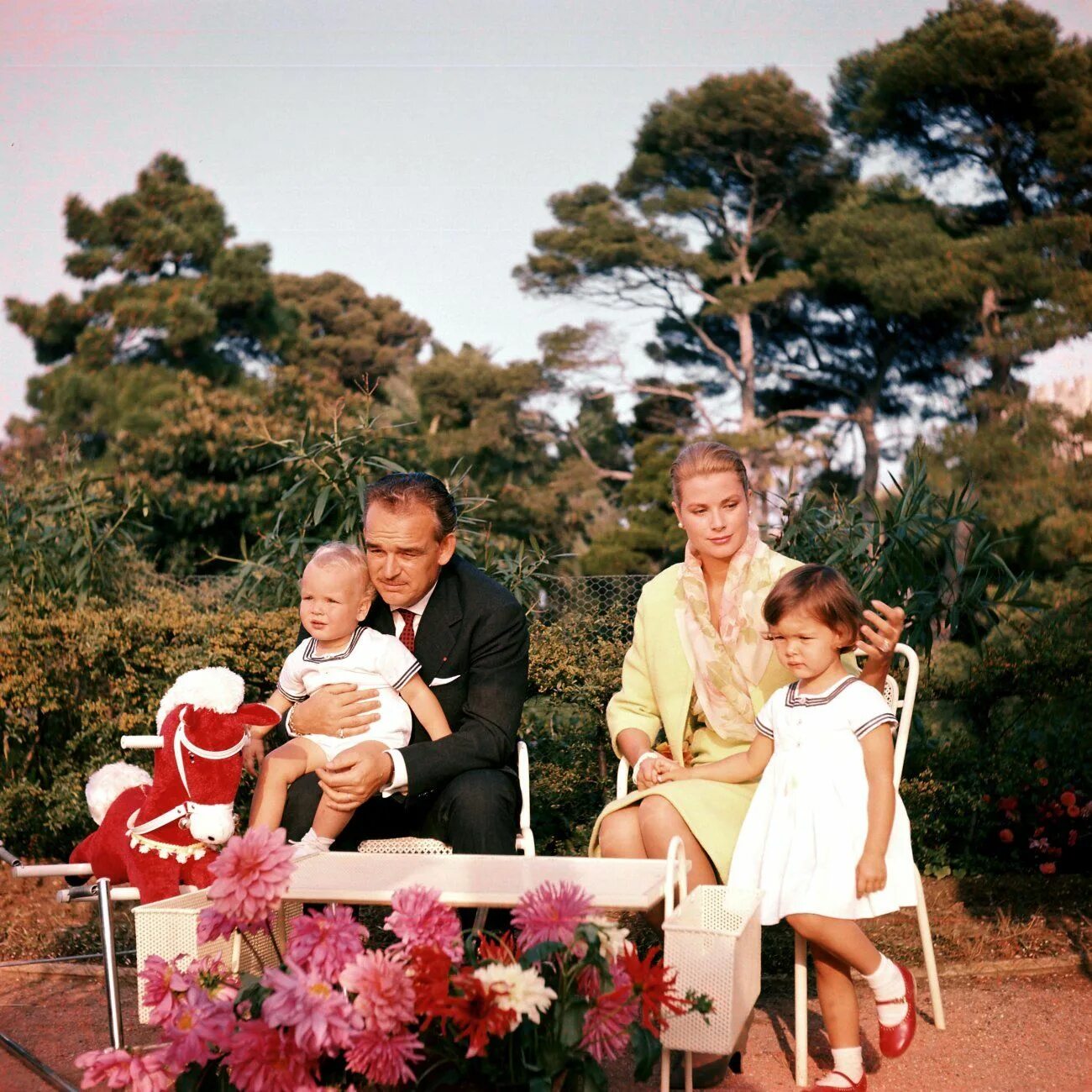 Дети грейс келли. Принц Ренье Монако. Принцесса Монако Грейс Келли. Ренье 3 князь Монако. Принцесса Монако Грейс Келли с мужем.