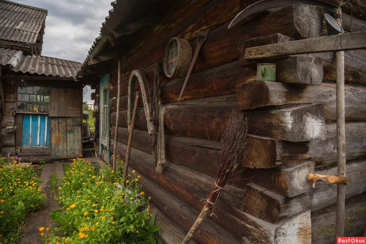 Деревенский решить. Быт в деревне. Деревенский быт. Современный деревенский быт. Сельские мотивы.