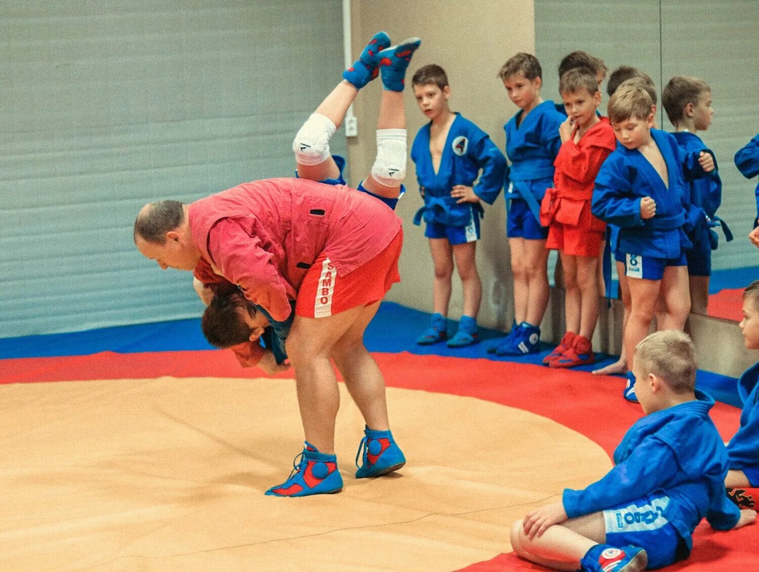 футбольная школа москва. школа 1708 детские сады. секции для детей. спортивные секции для детей. бесплатные секции для детей в санкт петербурге.