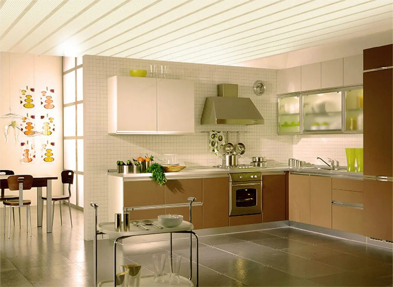 Чем лучше отделать кухню. Пластиковый потолок на кухне. Панели на потолок на кухню. Отделка потолка на кухне. Пластиковые панели для потолка на кухню.
