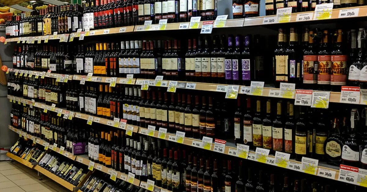 алкогольный спб. алкогольный магазин с баром. алкогольный бутик sabonis. калейдоскоп напитков мира спб. сабонис петроградская набережная.