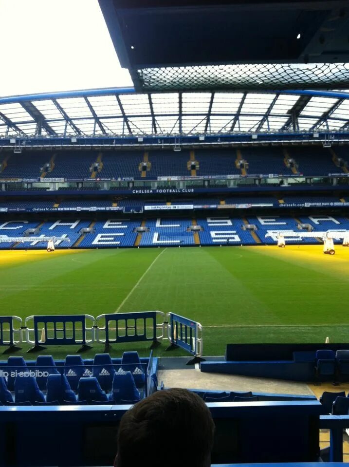 Стадион тур. Chelsea FC Stadium Museum. Chelsea Stadium Tour скамейка запасных. Chelsea FC Stadium Tour & Museum.