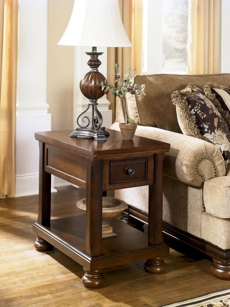 Стола це. Журнальный стол Porter t697-0 Ashley Furniture. Журнальный столик Porter-Rustic Brown. Мебель Эшли Портер. Porter Ashley мебель Ashley.