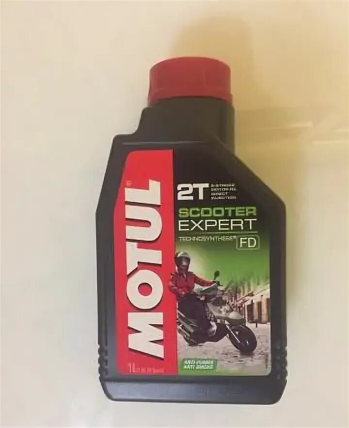 Двухтактные масла мотюль. Масло Motul Scooter Expert 2t. Масло моторное мотюль Scooter Expert 2t 1л. Motul 2t для скутеров. Motul Scooter Expert 2t 1 л.