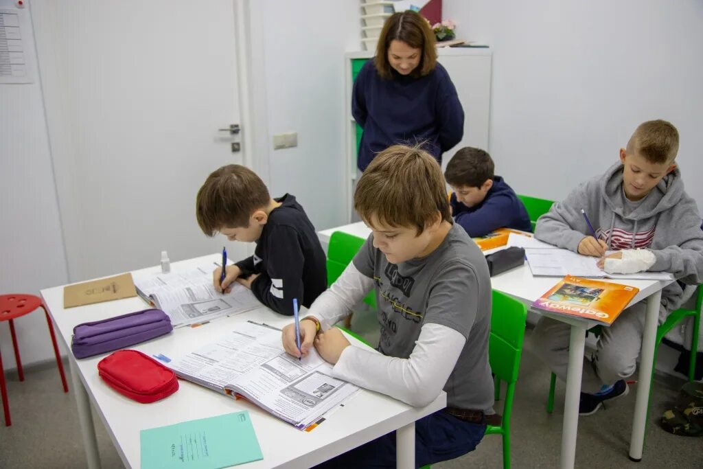 Классический пансион мгу потаповская роща. Билингвальный детский сад шаболовская. Частная школа коммунарка. Частная школа коммунарка. Частная школа в коммунарке.