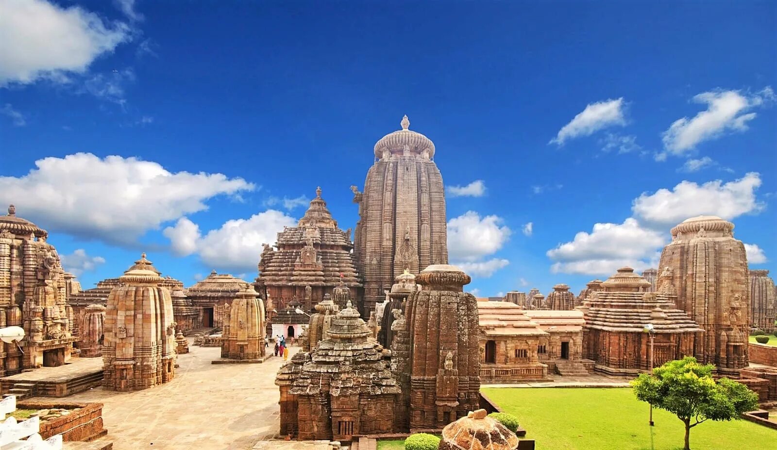 Temple city. Храм Лингараджа Bhubaneswar. Храм солнца в Конараке Индия. Храм Парашурамешвара в Бхубанешваре. Штат Одиша Индия.