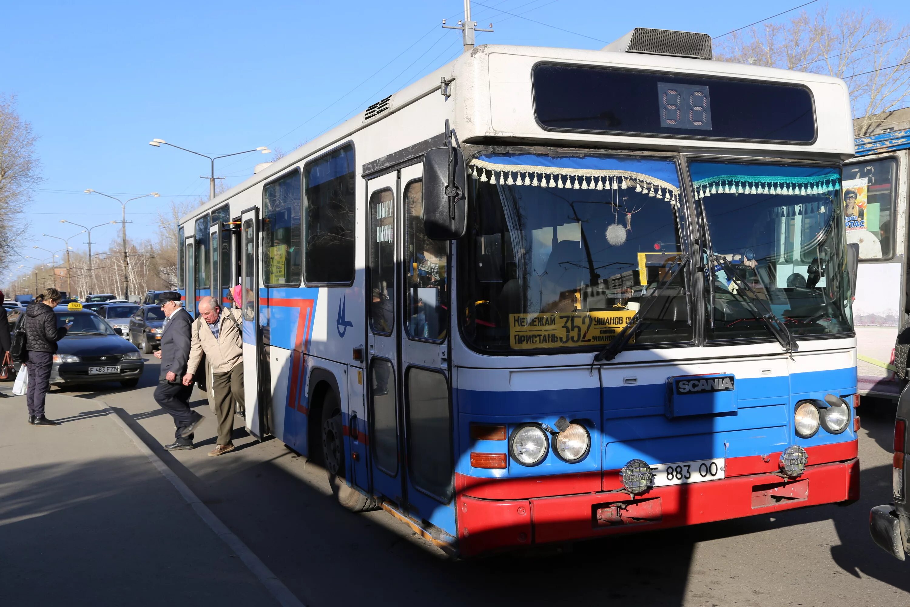 Номер автовокзала усть. Автобусный парк Усть-Каменогорск. Автобусы Усть-Каменогорск. Автобусный парк Зыряновска ВКО. Автобусы в Усть Каменогорске.