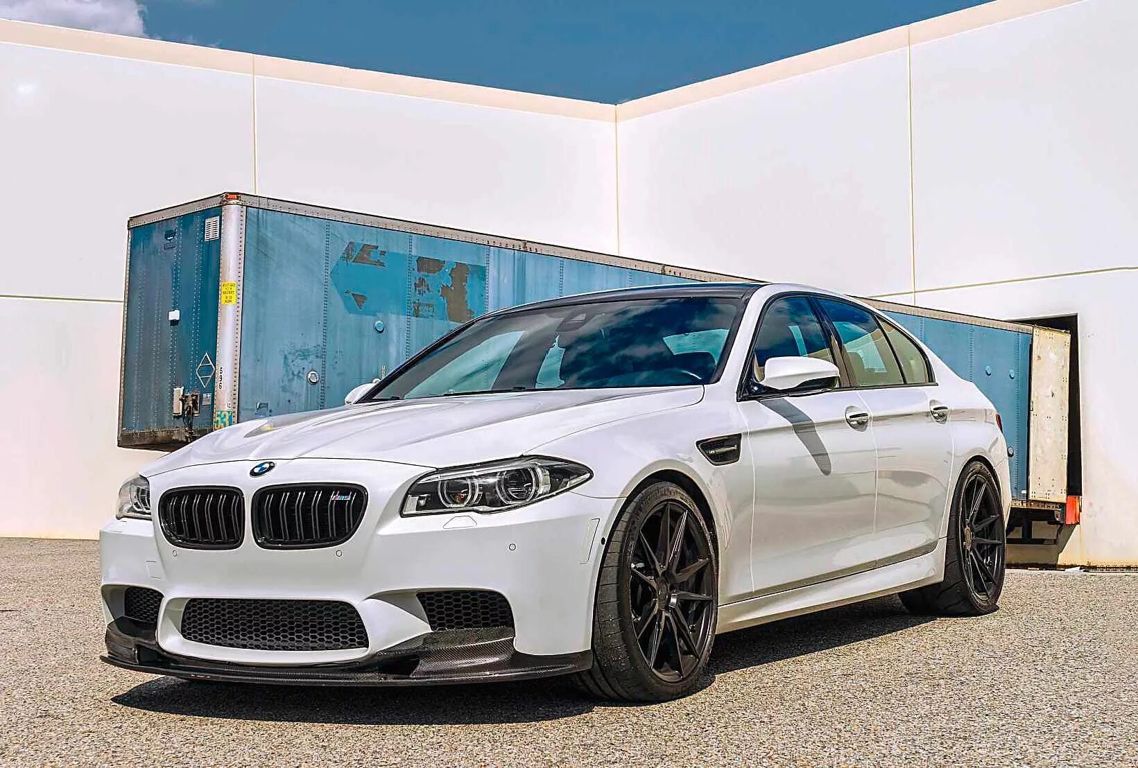 Bmw f10 m. БМВ м5 ф10. BMW m5 f10. BMW m5 f10 m. BMW 5 f10.