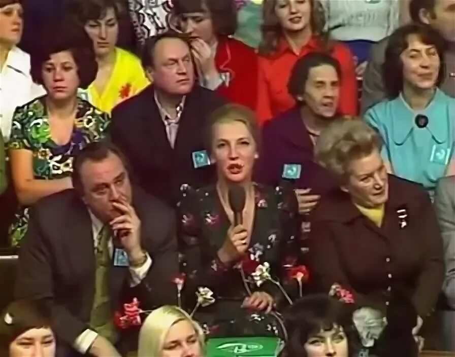 Лев лещенко 1990. И вновь продолжается бой песня. Лещенко и вновь продолжается бой. И вновь продолжается бой лев. Лев лещенко песня 75.