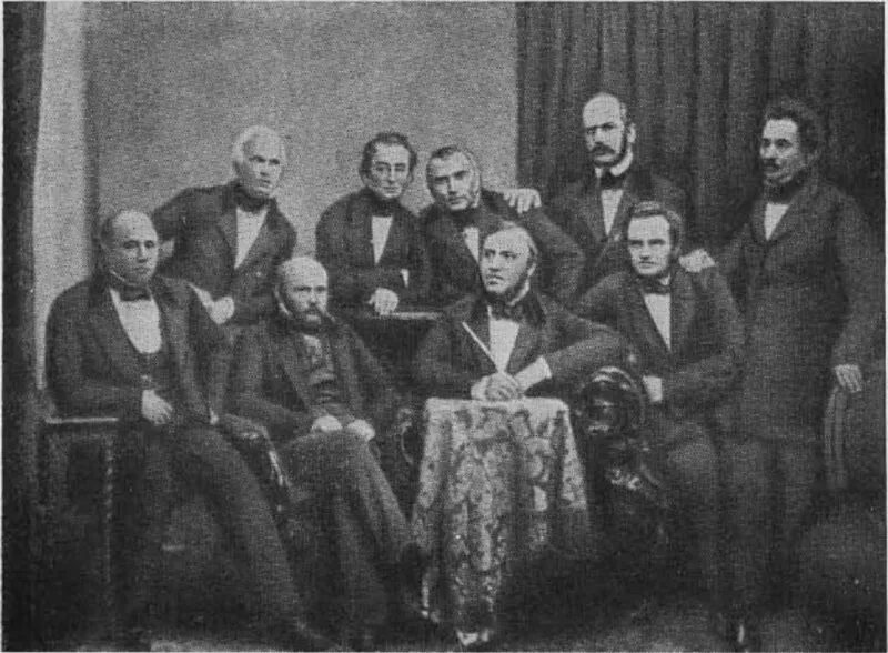 Семья пироговых. Семья пирогова николая ивановича. н и пирогов с семьей.
