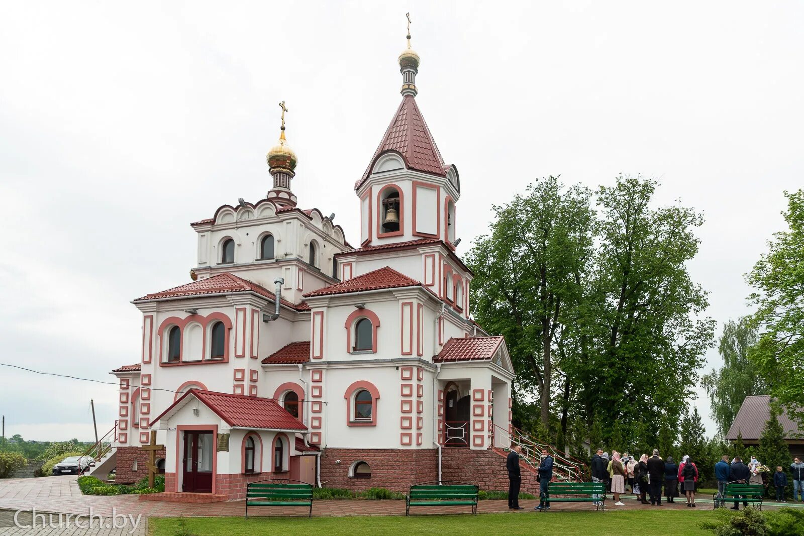 Привольный минский. П.Привольный Церковь. Поселок Привольный Беларусь. П Привольный Минский район. Привольный Минск.