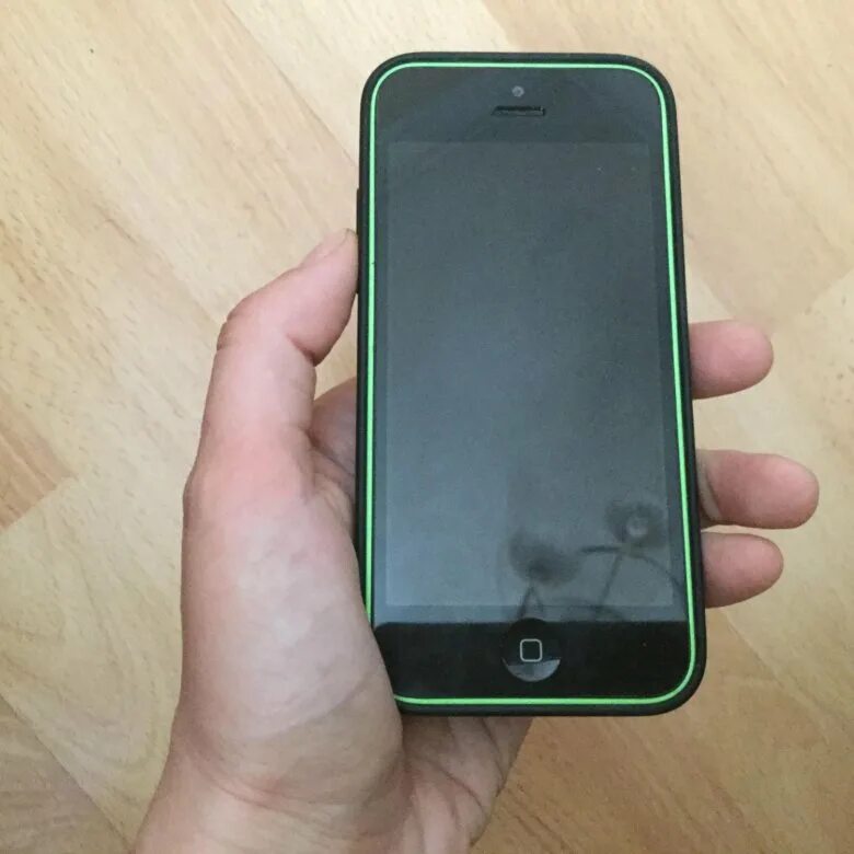 Iphone 5c зеленый. Салатовый айфон. Айфон зеленого цвета. Айфон 5 с зеленый. Телефон айфон зеленый