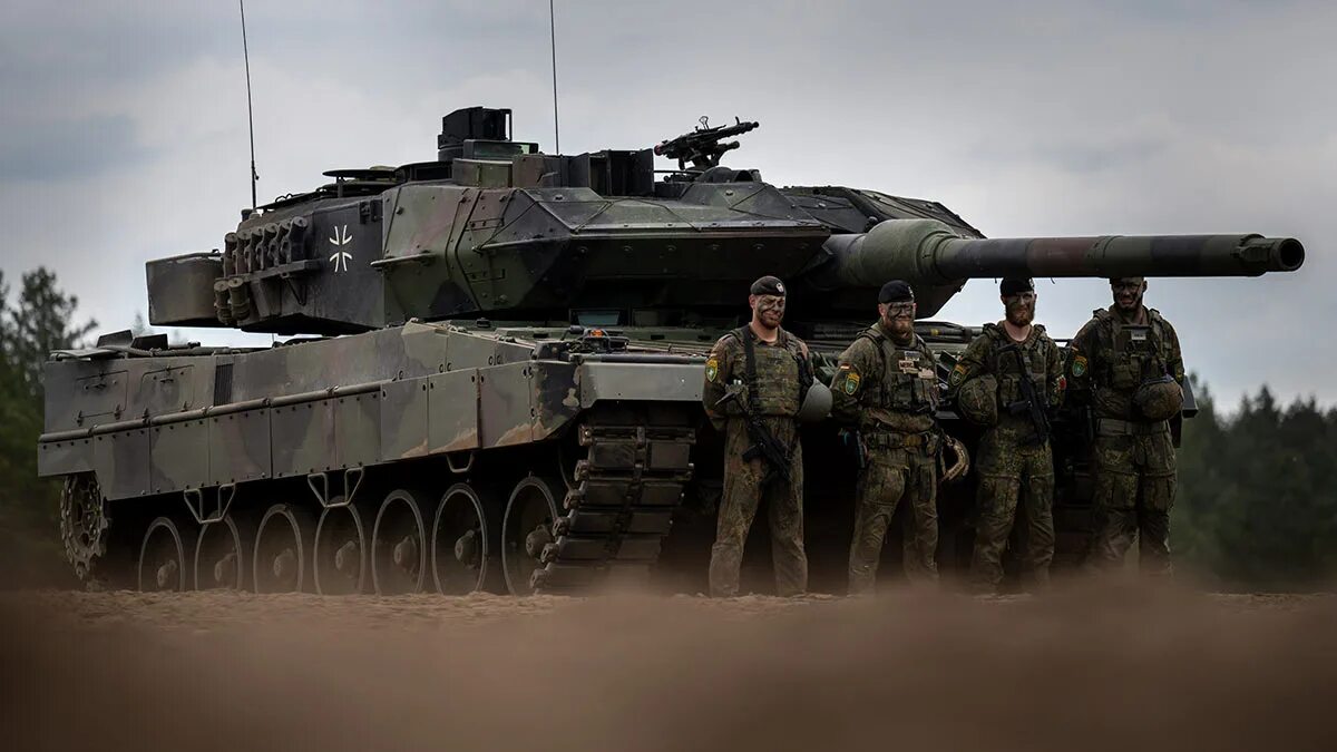 Довольный танк. Вооружение украины 2024 год. Украинский кризис. Довольный танк. Вооружение сша.