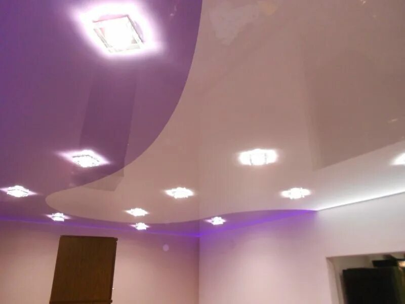 Натяжные потолки картинки. Натяжные потолки сатка. София потолки сатка. Натяжные потолки сатка. Аппле резные потолки.